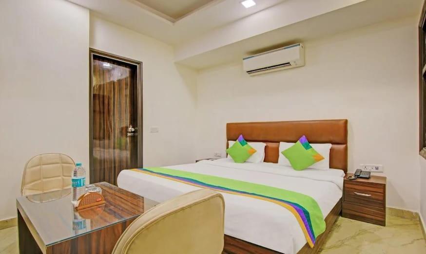 Hotel Max New Delhi Exterior photo