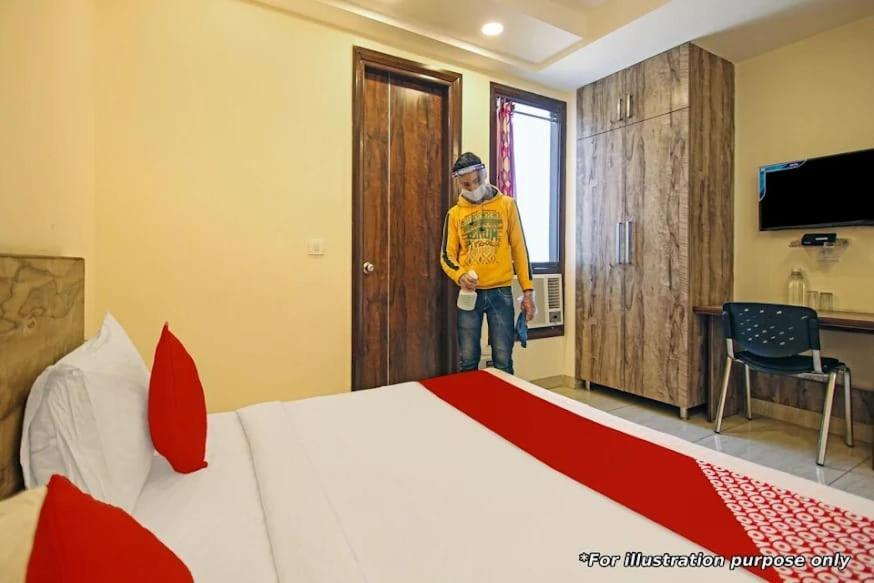 Hotel Max New Delhi Exterior photo