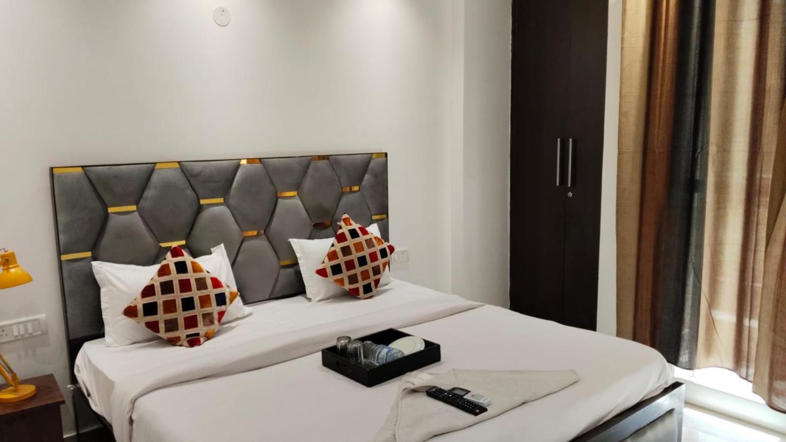 Hotel Max New Delhi Exterior photo